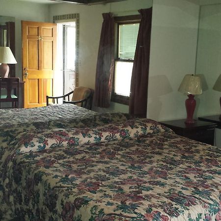 Olde Court Inn Wheeling Exteriér fotografie