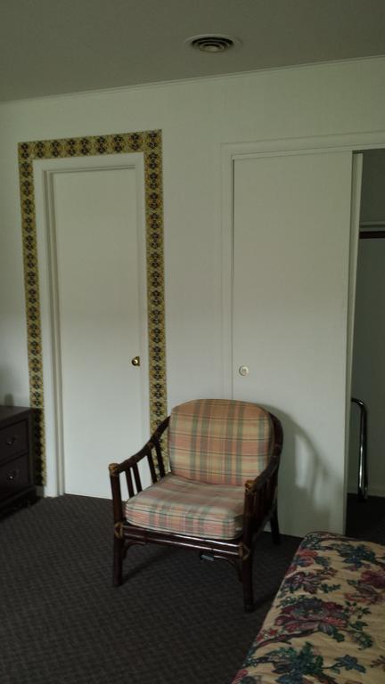 Olde Court Inn Wheeling Pokoj fotografie